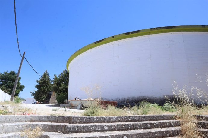 Depósitos de agua en Lucena.