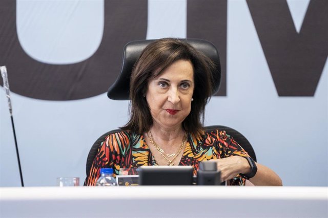La ministra de Defensa, Margarita Robles, en una rueda de prensa