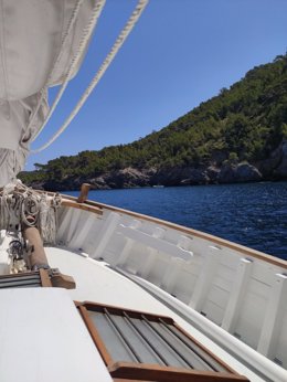 Fotografía tomada desde la barca Balear, dependiente del Consell de Mallorca.