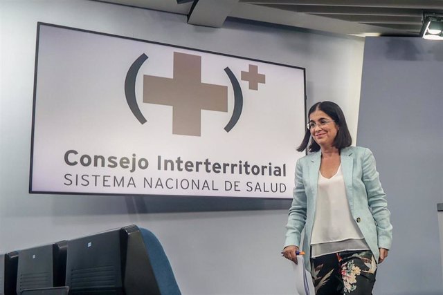 La ministra de Sanidad, Carolina Darias, tras rueda de prensa por el Consejo Interterritorial del SNS (CISNS), en la Secretaría de Estado de Comunicación, Complejo de La Moncloa, a 20 de julio de 2022, en Madrid (España).