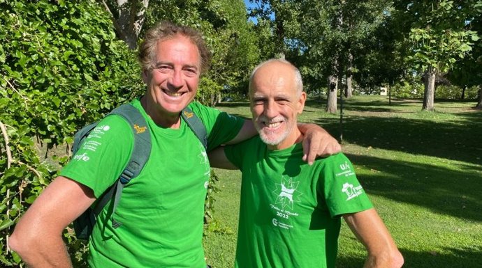 El director del Proyecto Vuelta al Mundo, Jesús Luna, y junto al subdirector, Carlos Pecker