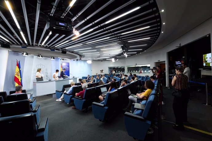 Teresa Ribera, Isabel Rodríguez y Félix Bolaños a su llegada a una rueda posterior al Consejo de Ministros en el Complejo de la Moncloa, a 1 de agosto de 2022, en Madrid (España). 