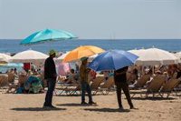 Casi toda España estará este martes en riesgo por altas temperaturas, que llegarán a los 42C