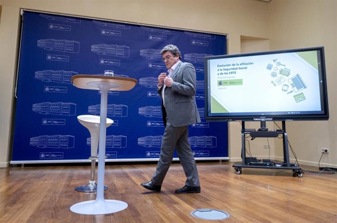 El ministro de Inclusión, Seguridad Social y Migraciones, José Luis Escrivá