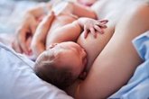 Foto: La lactancia materna fomenta el desarrollo de la musculatura oral, la respiración y la fonación del bebé