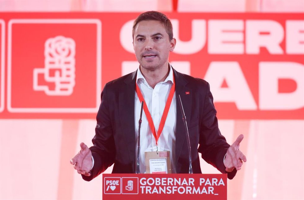 El secretario general del PSOE Madrid, Juan Lobato, interviene durante la celebración de la segunda y última jornada de la Convención del PSOE Madrid Ciudad, en el Palacio de Cibeles, a 30 de junio de 2022, en Madrid (España). 