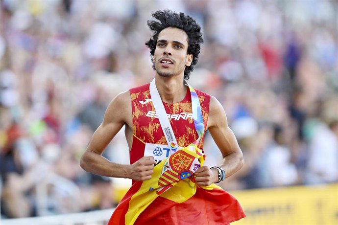 Mohamed Katir tras ganar la medalla de bronce en los 1.500 metros del Mundial de Eugene
