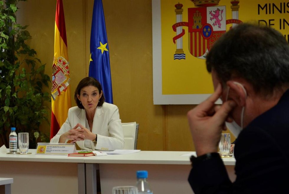Archivo - La ministra de Industria, Comercio y Turismo, Reyes Maroto