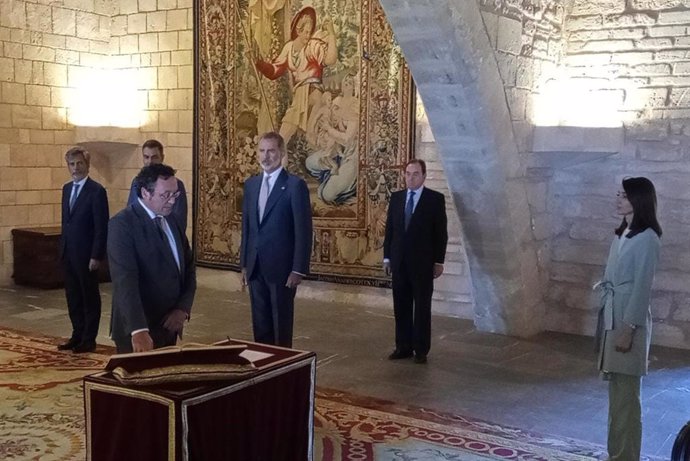 Álvaro García Ortiz promete su cargo de fiscal general del Estado ante el Rey en el Palacio de la Almudaina