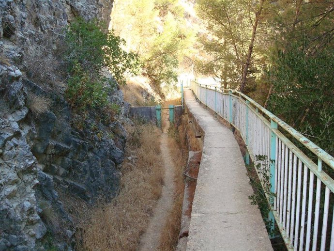 Archivo - Pasarela Aledaña Al Río Eliche, En Los Cañones, donde tiene previsto actuar el Ayuntamiento