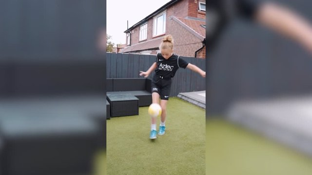 Esta niña es toda una crack del fútbol: a sus 11 años entrena 10 horas semanales
