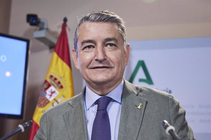 El consejero de Presidencia, Interior y Diálogo Social de la Junta de Andalucía, Antonio Sanz, durante la rueda de prensa tras el Consejo de Gobierno Andaluz en el Palacio de San Telmo, a 2 de agosto de 2022 en Sevilla (Andalucía, España)