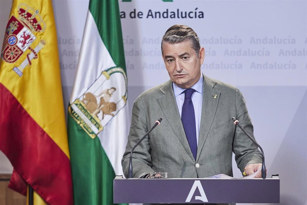 El consejero de la Presidencia, Antonio Sanz, este martes durante la rueda de prensa tras el Consejo de Gobierno.