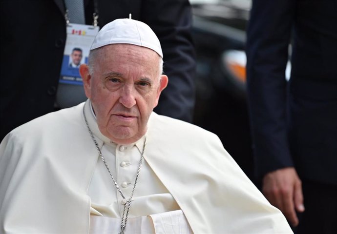 25 July 2022, Canada, Edmonton: Pope Francis leaves after a meeting with indigenous people and members of the Sacred Heart parish community, whose family members once suffered abuse, violence and humiliation in church-run boarding schools. Photo: Johann