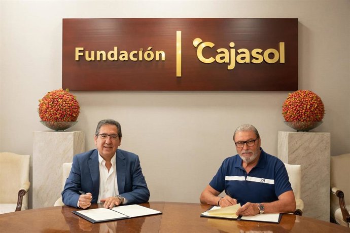 Fundación Cajasol y UGT renuevan su acuerdo para poner en marcha actividades sociales y culturales.