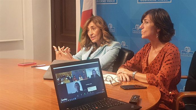 Reunión telemática entre la consejera Olatz Garamendi y un portavoz del Gobierno de Chile