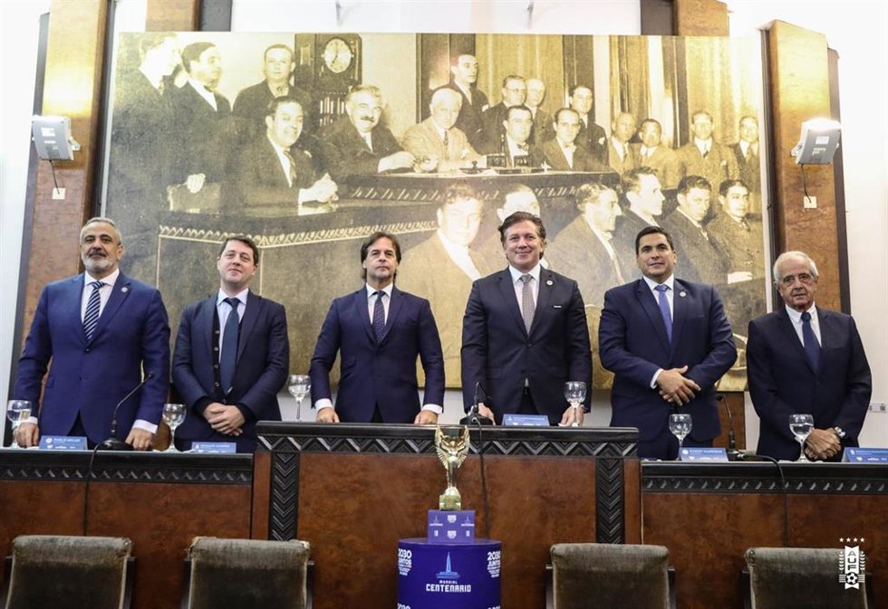 Uruguay presenta la candidatura conjunta para albergar el Mundial de 2030