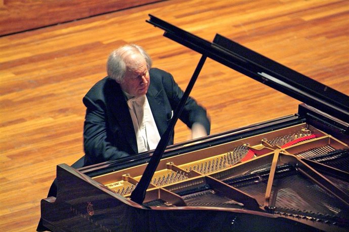 Archivo - El pianista ruso Grigory Sokolov en una fotografía de archivo.