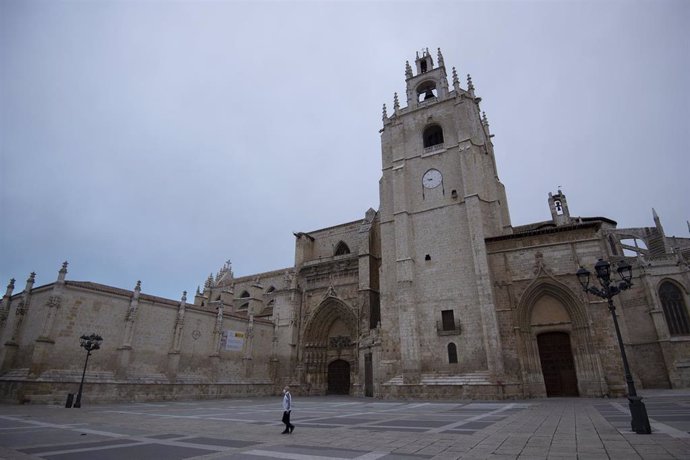 Archivo - Ambiente en la Catedral de Palencia, Castilla y León (España). Archivo
