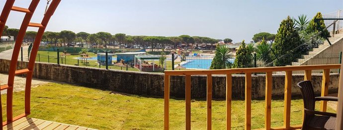 Archivo - Imagen del camping Doñana  desde el porche de una de las casas móviles.