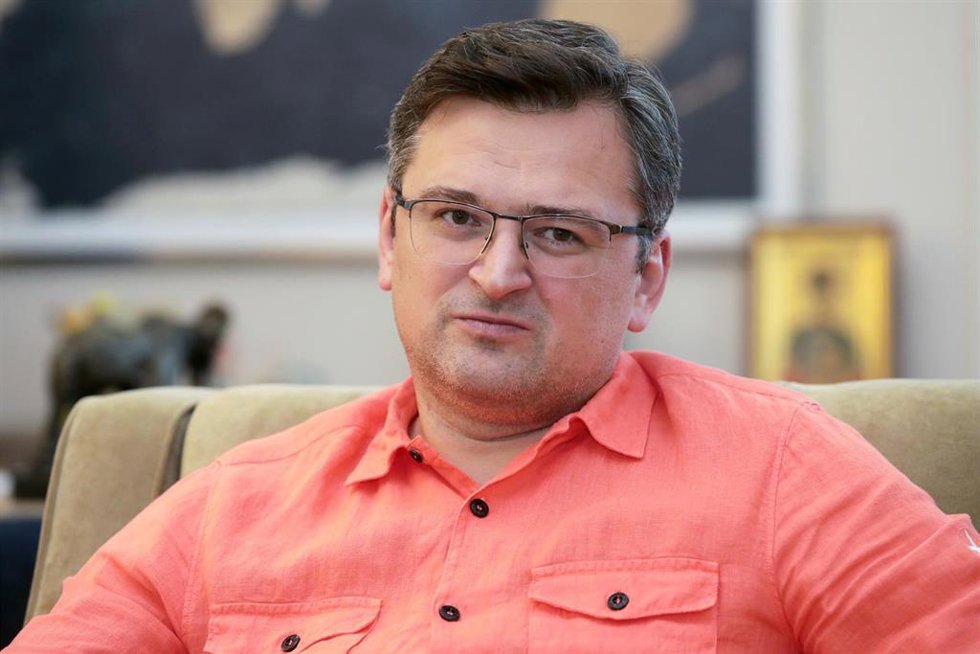 El ministro de Exteriores ucraniano, Dimitro Kuleba, durante una entrevista con Ukrinform.