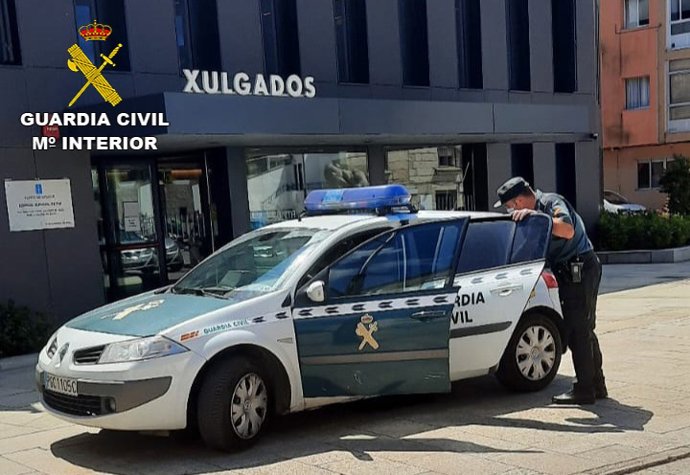 Imagen de la llegada de los detenidos a los juzgados de Tui (Pontevedra).