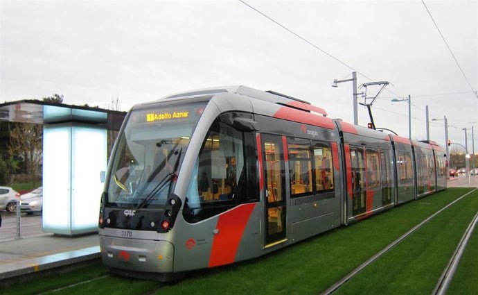 Archivo - Tranvía de Zaragoza.