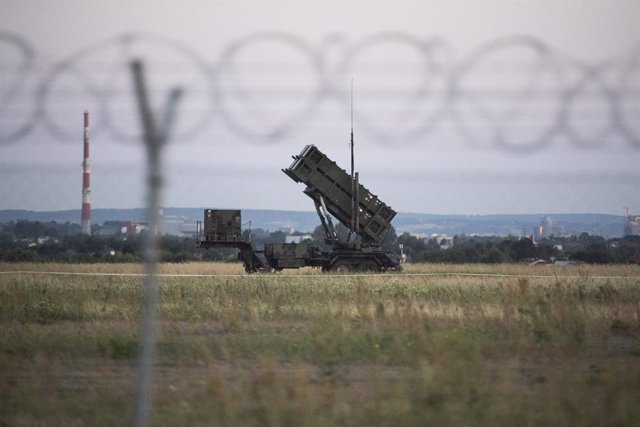 24 July 2022, Poland, Rzeszow: MIM-104 Patriot short-range anti-aircraft missile systems for defense against aircraft, cruise missiles and medium-range tactical ballistic missiles are located at Rzeszow Airport. Photo: Christophe Gateau/dpa