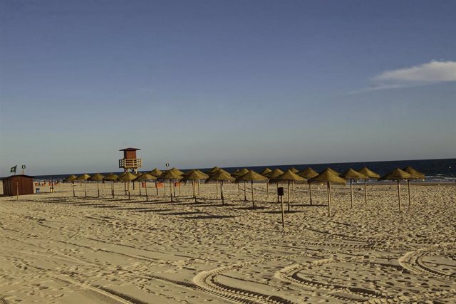 Archivo - Playa Victoria de Cádiz