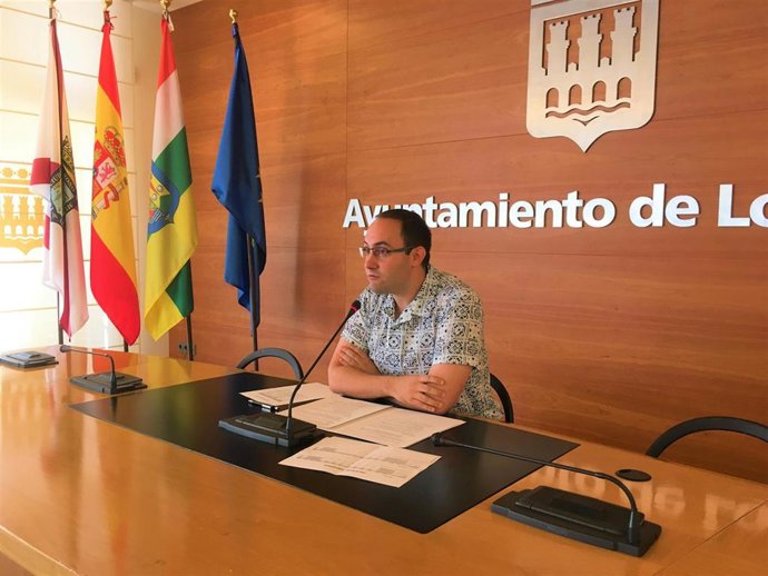 Archivo - El concejal de Patrimonio y Centro Histórico, Adrián Calonge, en rueda de prensa