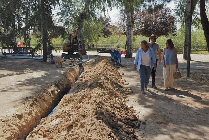 Una nueva obra mejorará la imagen y la calidad del agua en los lagos del Parque de La Alameda de Talavera