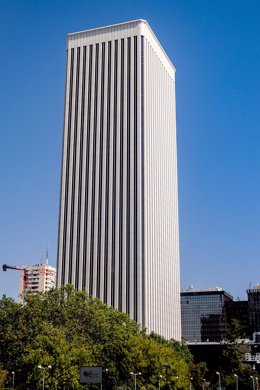 Fachada de la Torre Picasso, a 31 de julio de 2022, en Madrid (España). 