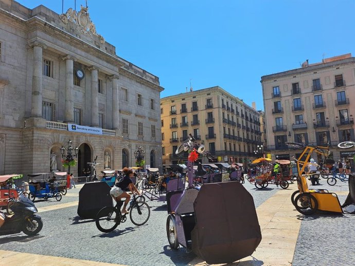 Protesta de bicitaxis a Barcelona, el 4 d'agost de 2022.