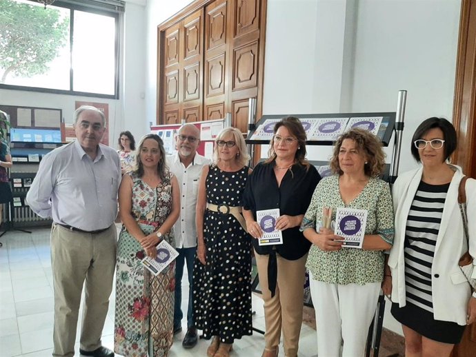 La delegada del Gobierno en Aragón ha presidido este miércoles la jornada de formación sobre la campaña Punto Violeta