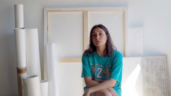 La artista Alba Lorente gana la beca de artes plásticas y visuales Casa Velázquez de la Diputación de Zaragoza que está dotada con 15.000 euros.