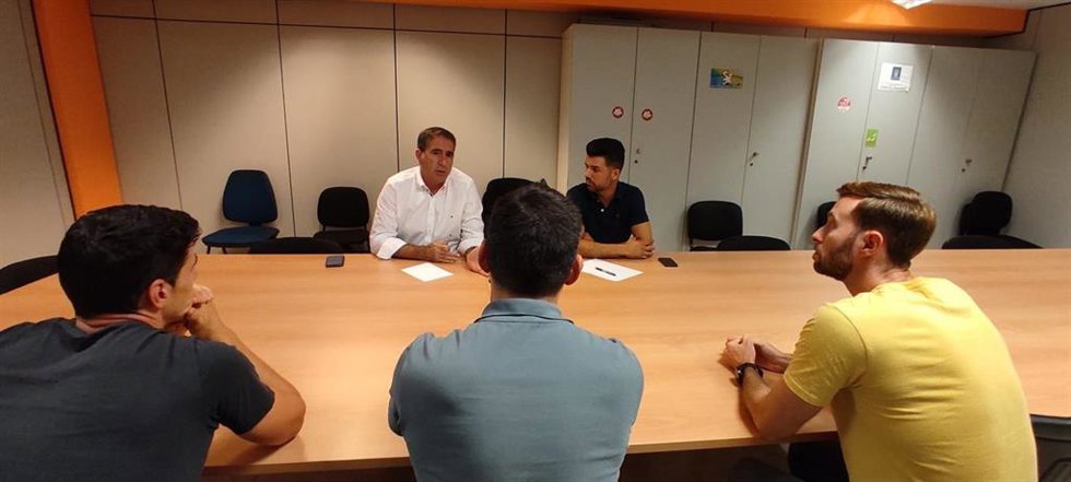 Francis Candil en la reunión con bomberos de Las Palmas de Gran Canaria