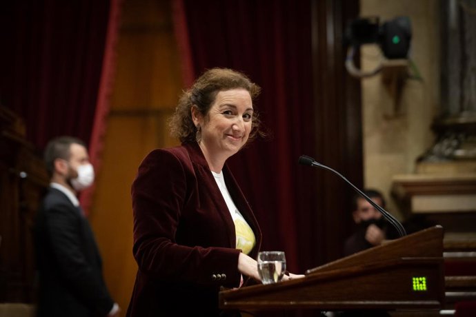 Archivo - Arxivo - La portaveu del PSC en el Parlament, Alícia Romero, intervé en un ple del Parlament. ARXIU.