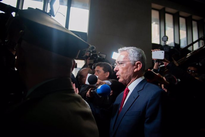 Archivo - El expresidente de Colombia Álvaro Uribe