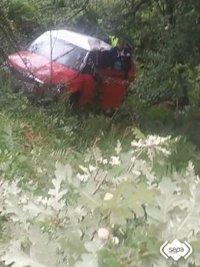 Herida de gravedad una mujer tras caer con su coche por un desnivel de 50 metros en la AP-66