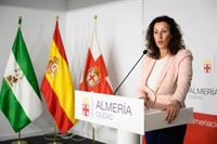 La alcaldesa de Almería critica la "incertidumbre" del decreto de sostenibilidad y espera que no desluzca la feria