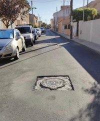 El PP alerta del "peligro" que representan los socavones en las alcantarillas de un asfaltado en Marratxí