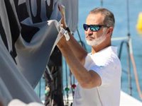 El Rey Felipe,  su 'accidentado' inicio en la penúltima jornada de la Copa del Rey de Vela
