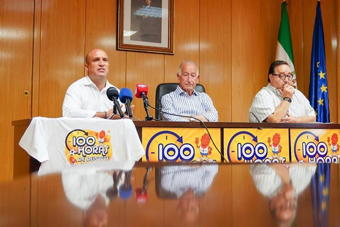Presentación de las '100 horas del deporte' de Roquetas de Mar (Almería).