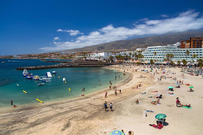 Archivo - Playa de La Pinta, en Adeje