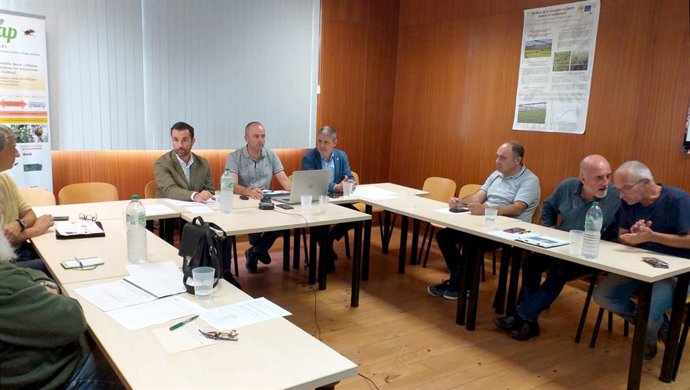 Nota Prensa Y Foto Campaña De Trampeo 'Vespa Velutina'