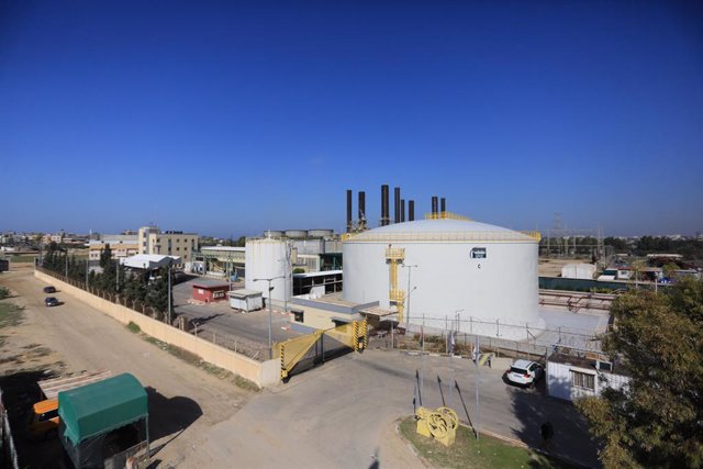 Archivo - 27 December 2021, Palestinian Territories, Nuseirat: A general view of Gaza electricity company in Nuseirat in the central Gaza Strip. Qatar, the Palestinian Authority and Gaza's electrical company signed a deal on Sunday 26 December 2021 advanc