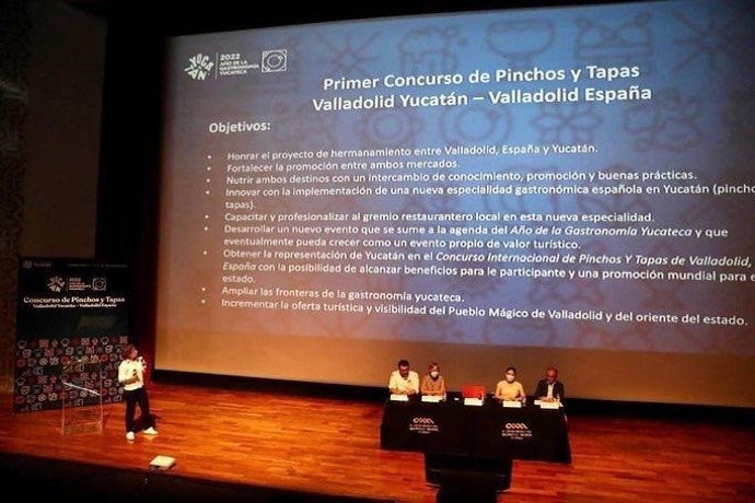 Un momento de una de las conferencias.