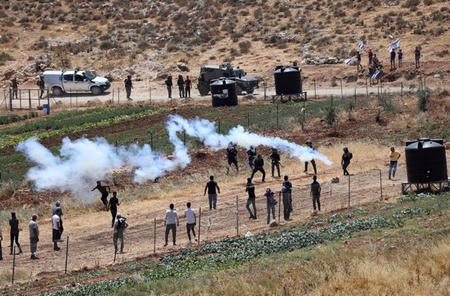 Archivo - Disturbios entre palestinos y fuerzas de seguridad israelíes cerca de Nablús, en Cisjordania