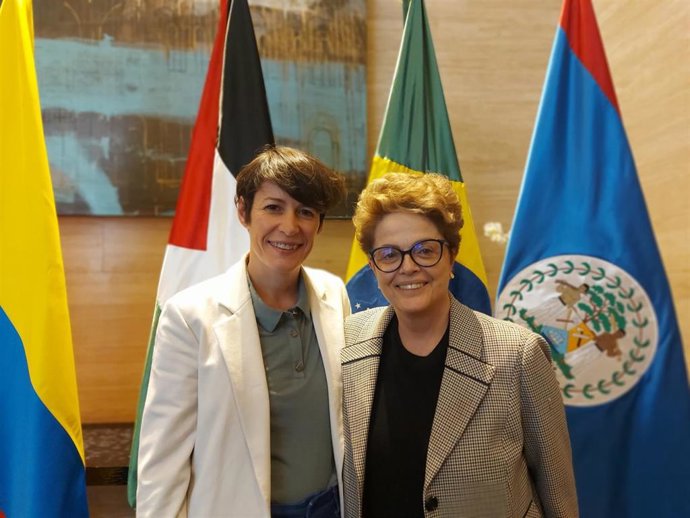 La portavoz nacional del BNG, Ana Pontón, y la expresidenta de Brasil Dilma Rousseff.