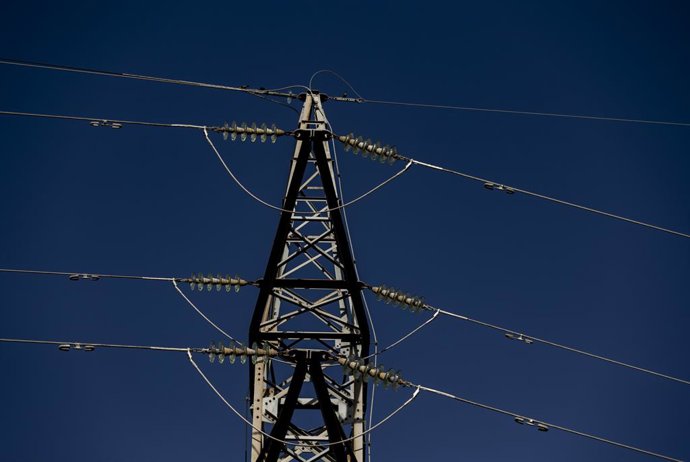 Archivo - Imatge de recurs d'una torre elctrica